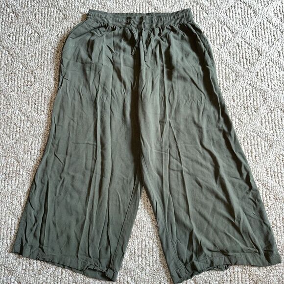 Terranova  Wide Leg Crop Pants Womens Size Small Capri Boho EUC - Picture 1 of 4